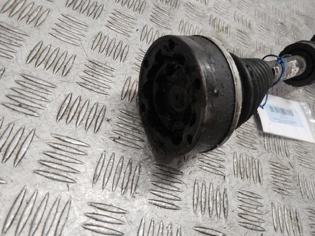 6R0407761A Semieje delantero izquierdo  en stock Granada