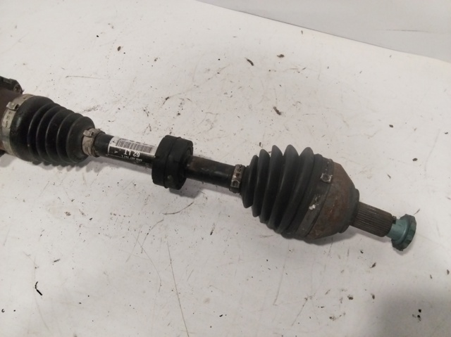 VAG 6R0407761L Semieje delantero izquierdo  en stock Salamanca
