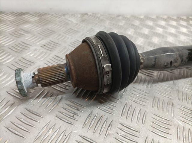 6R0407762 VAG Semieje delantero derecho  en stock Huelva