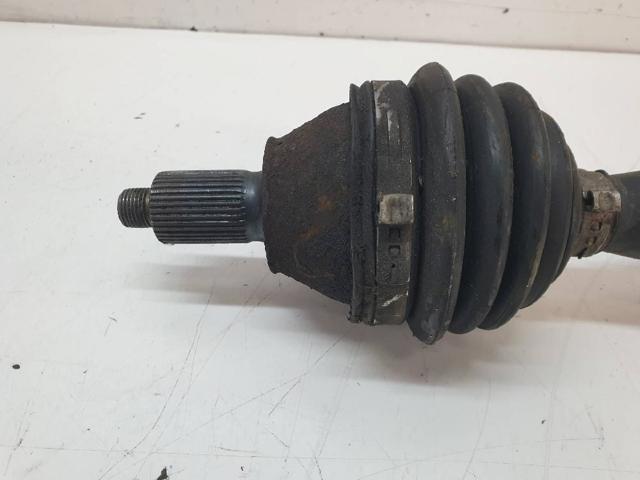 VAG 6R0407762 Semieje delantero derecho  en stock Salamanca
