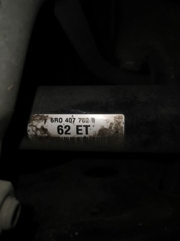 VAG 6R0407762E Semieje delantero derecho  en stock Terrassa