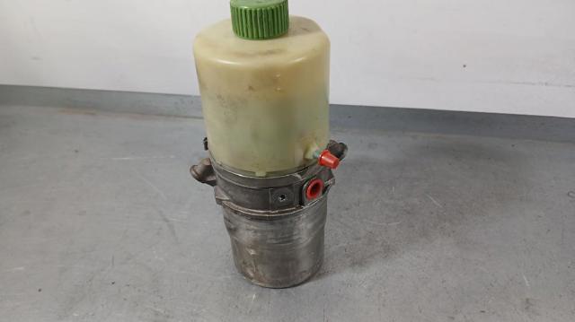 6R0423156A Bomba de dirección asistida  disponible Utrera