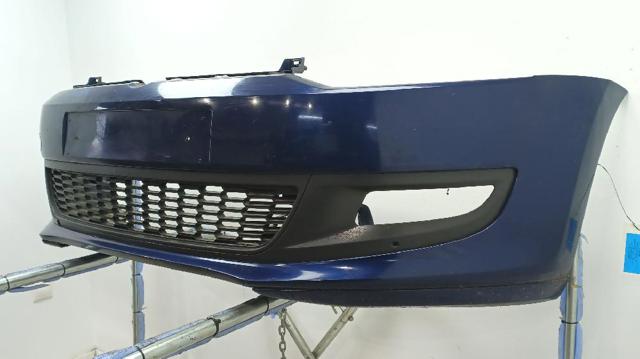 6R0807221RGRU Paragolpes  en stock Castellón