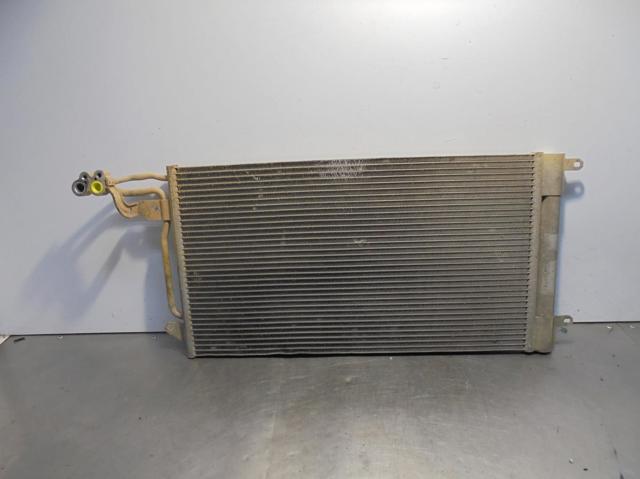 Condensador / radiador  aire acondicionado para seat ibiza iii 1.6 16v bls 6R0820411D