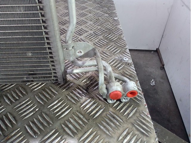 Condensador / radiador  aire acondicionado para volkswagen polo 1.6 tdi cayk 6R0820411D