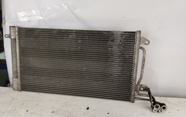 VAG 6R0820411Q Condensador de aire acondicionado  comprar en Ponferrada