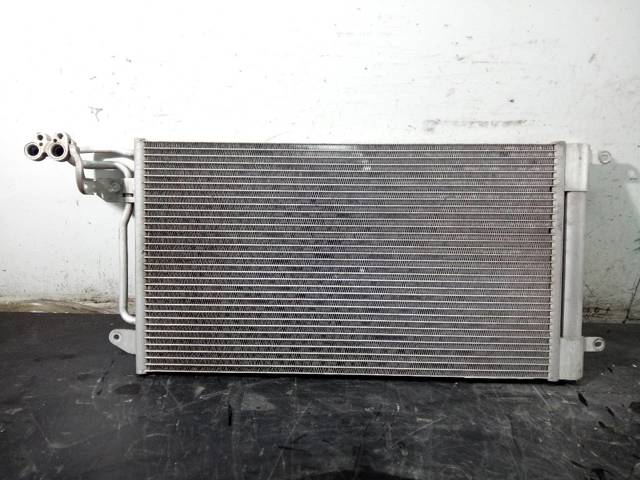 Condensador / radiador  aire acondicionado para volkswagen polo 1.0 chya 6R0820411Q