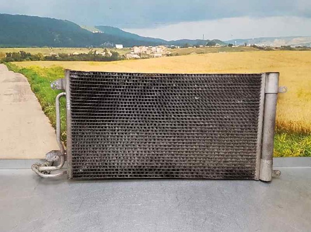 6R0820411Q Condensador aire acondicionado  en stock Sabadell