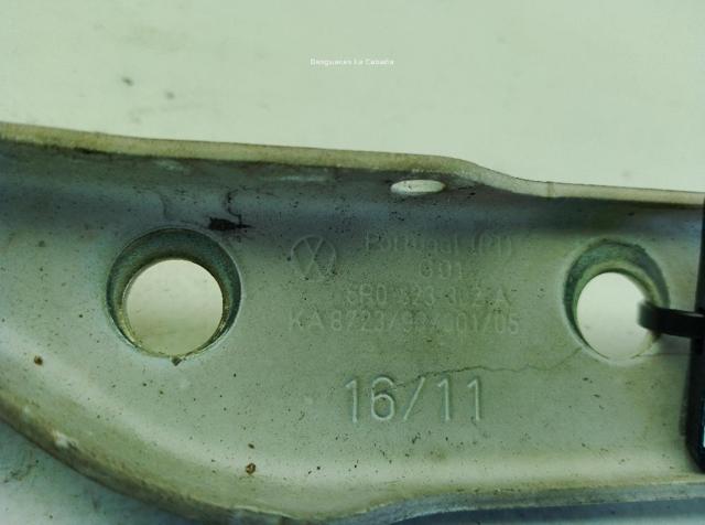 6R0823302A Bisagra derecha del capó  en stock Granada