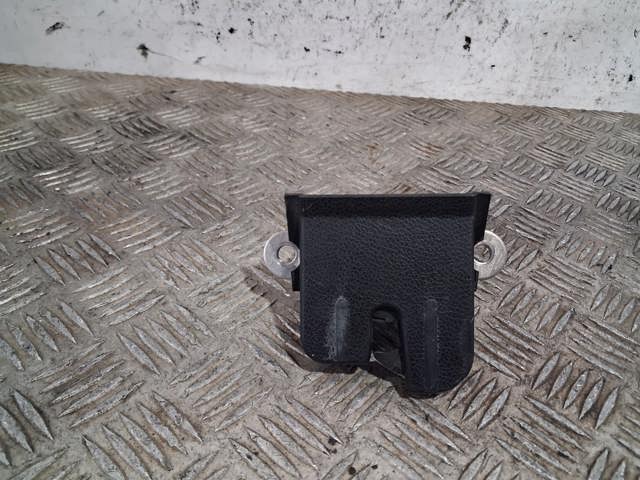 6R0827505B Cerradura de tapa de maletero  disponible Utrera