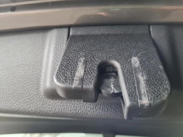 VAG 6R0827505D Cerradura de tapa de maletero  disponible Valladolid