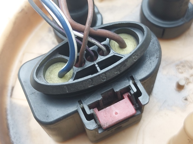 6R0919050K Módulo de bomba de combustible con sensor de nivel de combustible  disponible Burgos