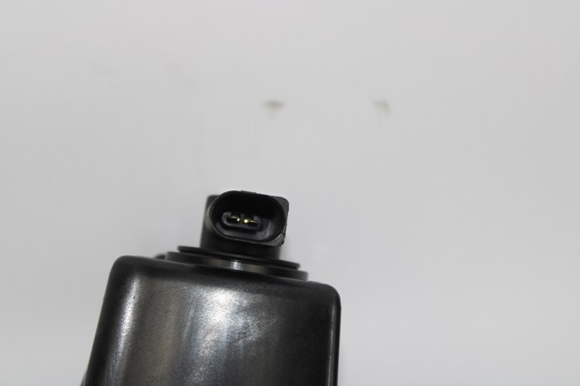 6R0941062D Luz diurna derecha  en stock Sabadell