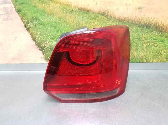 6R0945096AH Piloto trasero derecho  en stock Sabadell