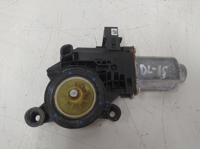 Motor eléctrico, elevalunas, puerta delantera izquierda 6R0959801N VAG