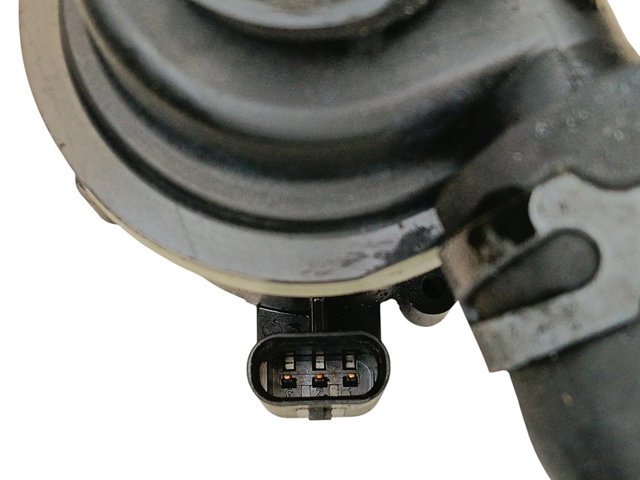 6R0965561A Bomba de agua eléctrica auxiliar  comprar en Reus