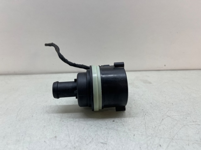 6R0965561A Bomba de agua eléctrica auxiliar comprar Girona