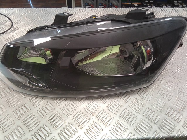Faro izquierdo Volkswagen Polo 5 6R1, 6C1
