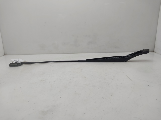 VAG 6R1955410A Brazo del limpiaparabrisas  en stock Salamanca