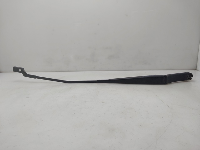 VAG 6R1955410A Brazo del limpiaparabrisas  en stock Salamanca