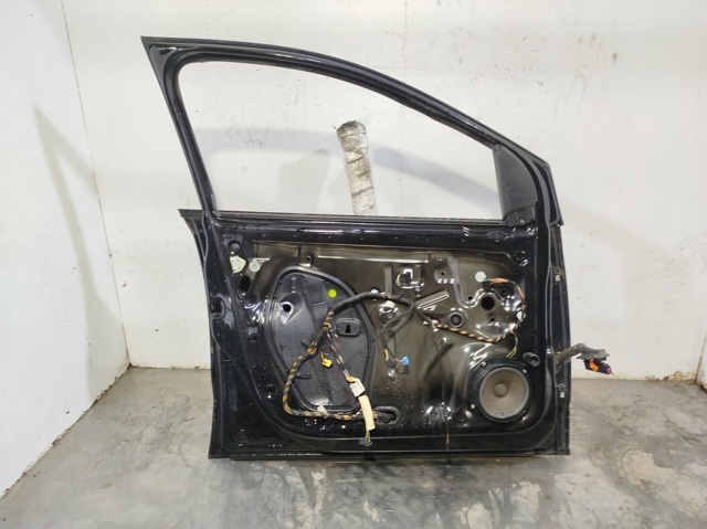 6R4831055J Puerta delantera izquierda comprar Sevilla