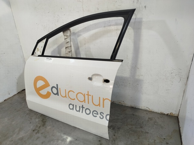 6R4831055J Puerta delantera izquierda  disponible Utrera