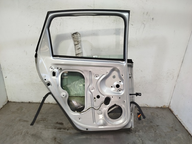 VAG 6R4833055J Puerta trasera izquierda  comprar en Ponferrada