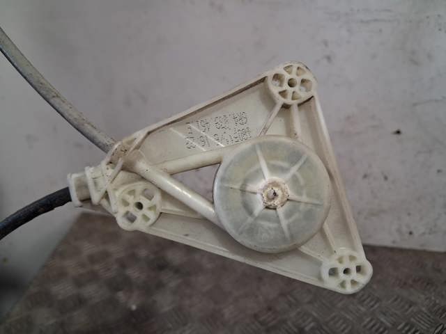 6R4839461E VAG Mecanismo de elevalunas de la puerta trasera izquierda  comprar en Oviedo