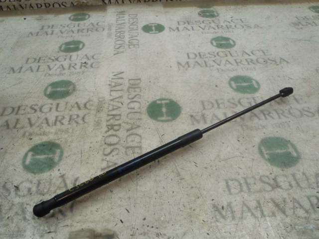 6R6827550D Amortiguador de la tapa del maletero  disponible Utrera