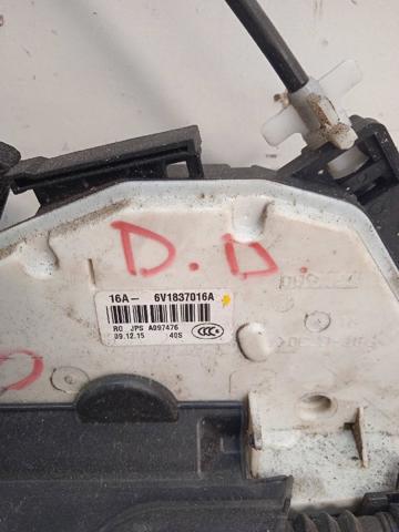 6V1837016A Cerradura de puerta delantera derecha  disponible Málaga