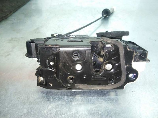 6V1837016A Cerradura de puerta delantera derecha comprar Girona