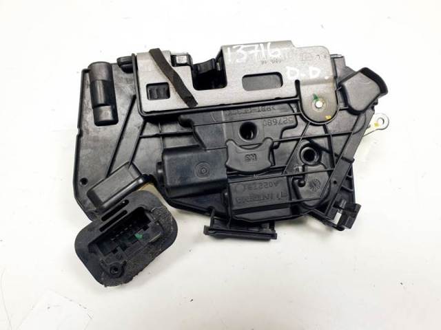 6V1837016C VAG Cerradura de puerta delantera derecha  en stock Gandía