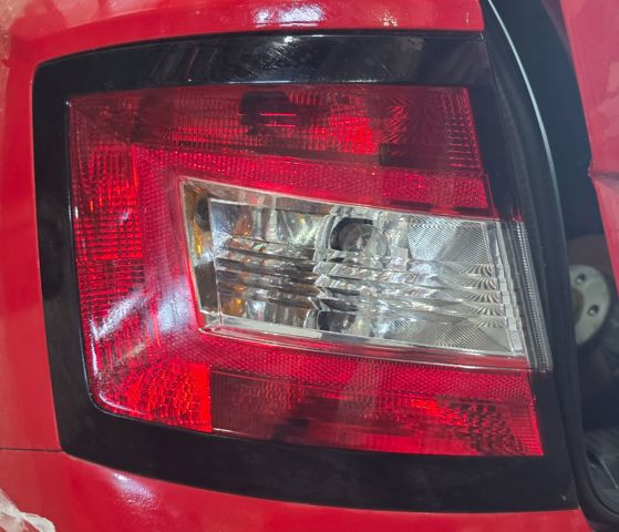 Piloto trasero izquierdo 6V6945111 VAG