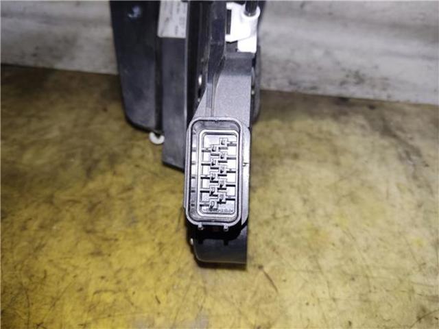 6W8A21812AD Cerradura de puerta delantera derecha comprar Sevilla