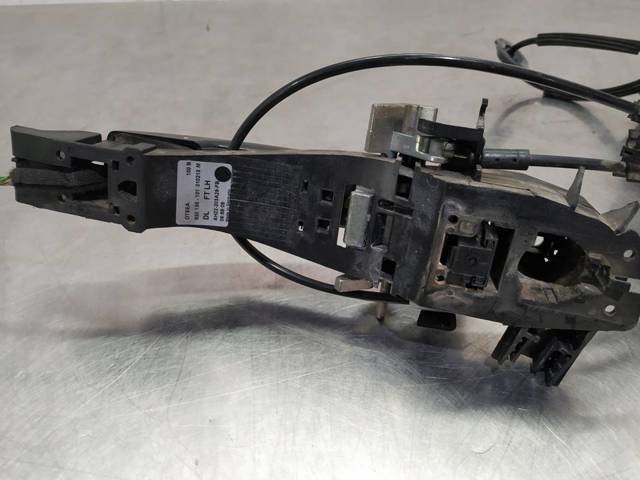 6W8A21813GD Cerradura de puerta delantera izquierda  disponible Burgos