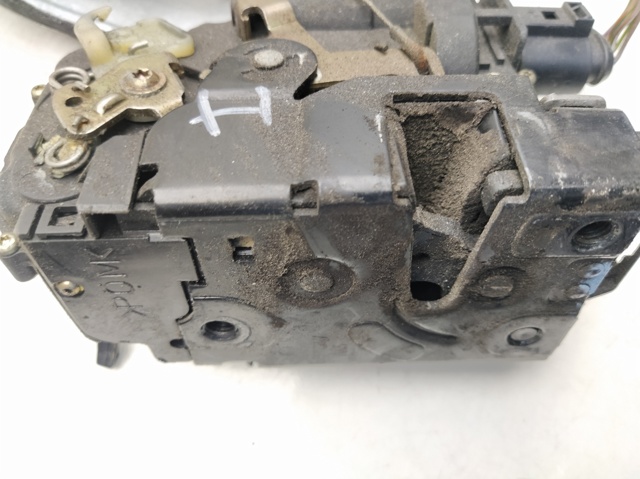 6X1837013C Cerradura de puerta delantera izquierda  comprar en Reus