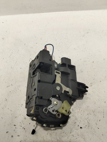 6X1837014 VAG Cerradura de puerta delantera derecha  en stock Huelva