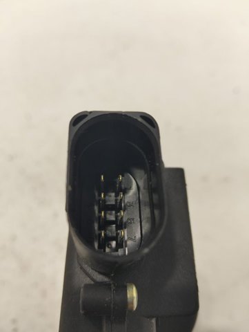 6X1837014 Cerradura de puerta delantera derecha  en stock Sabadell