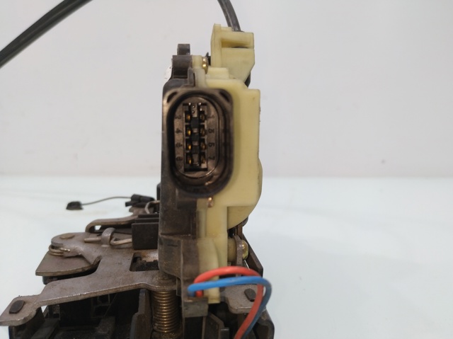 6X1837014C VAG Cerradura de puerta delantera derecha  comprar en Oviedo