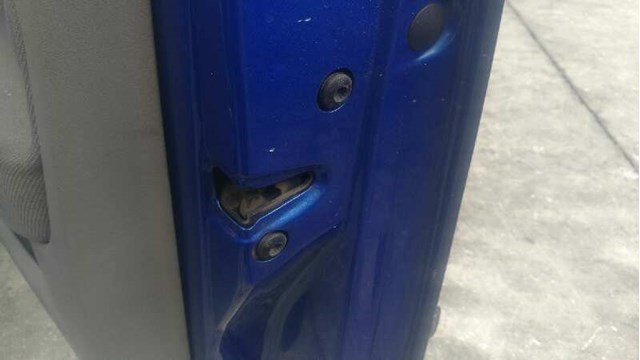 6X1837014C Cerradura de puerta delantera derecha  en stock Sabadell