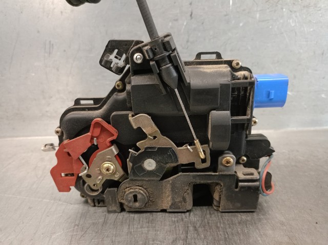 6Y0839015 VAG Cerradura de puerta trasera izquierda  comprar en Oviedo