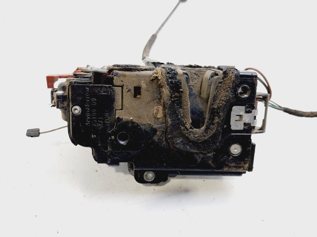 VAG 6Y0839015A Cerradura de puerta trasera izquierda  en stock Terrassa
