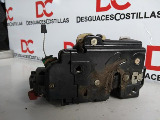 6Y0839016 Cerradura de la puerta trasera derecha  en stock Sabadell