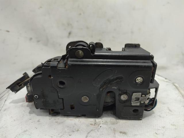 6Y0839016 Cerradura de la puerta trasera derecha comprar Sevilla