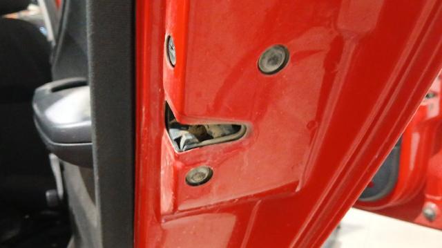 6Y0839016A VAG Cerradura de la puerta trasera derecha  comprar en Oviedo