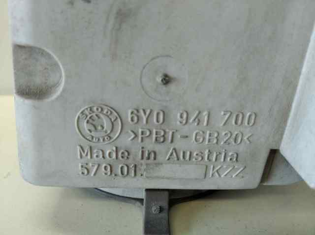 Luz antiniebla derecha 6Y0941700 VAG