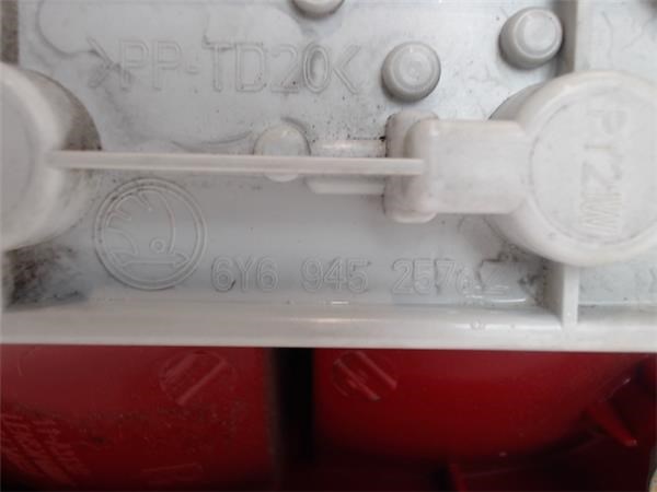 VAG 6Y6945257 Placa de contacto de luz trasera  comprar en Ponferrada