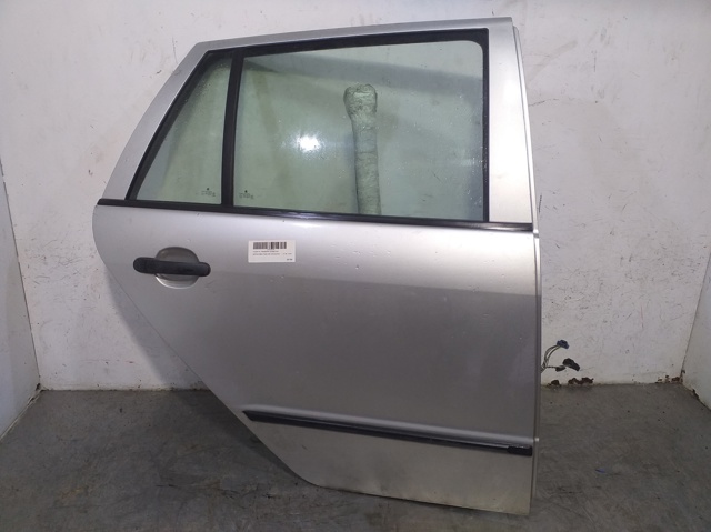 Puerta trasera derecha 6Y9833056 VAG/Skoda