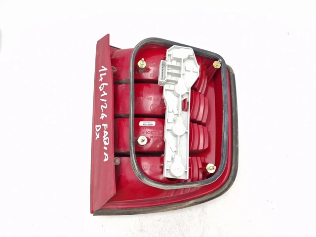 6Y9945112D VAG Piloto trasero derecho  en stock Gandía