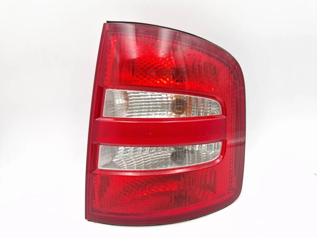 6Y9945112D Piloto trasero derecho  en stock Sabadell